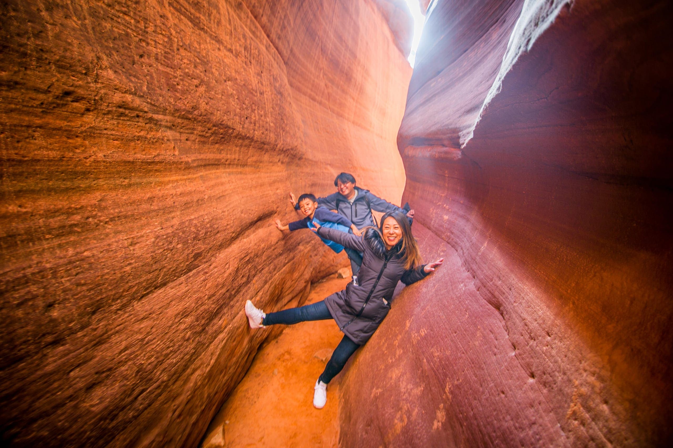 PeekaBoo Slot Canyon en Français - PRIVATIF